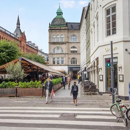 Sanders Regent - Chic Three-bedroom Near Square Copenhagen