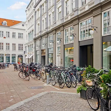 Apartment Sanders Regent - Chic Three-bedroom Near Square Copenhagen