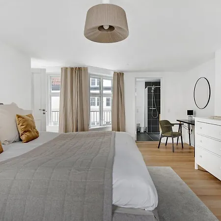 Sanders Regent - Chic Three-bedroom Near Square Copenhagen