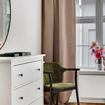 Sanders Regent - Chic Three-bedroom Near Square * Copenhagen