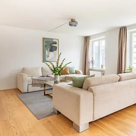 Apartment Sanders Regent - Chic Three-bedroom Near Square *