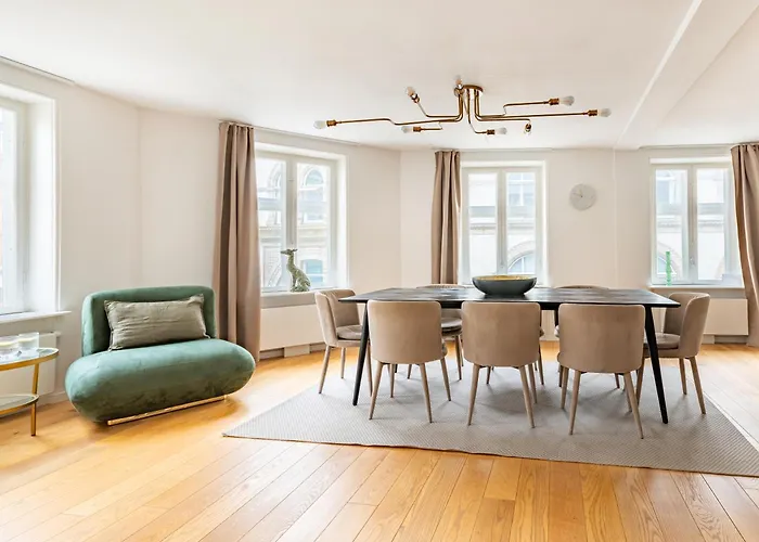 Regent 7 - Large 3 Bdr With Balcony In Centre Copenhague