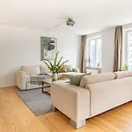 Apartment Regent 7 - Large 3 Bdr With Balcony In Centre *