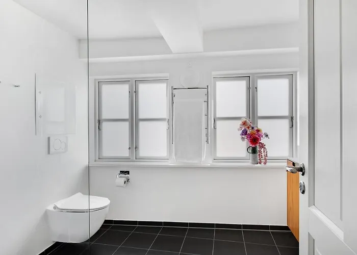 Regent 7 - Large 3 Bdr With Balcony In Centre Kopenhagen